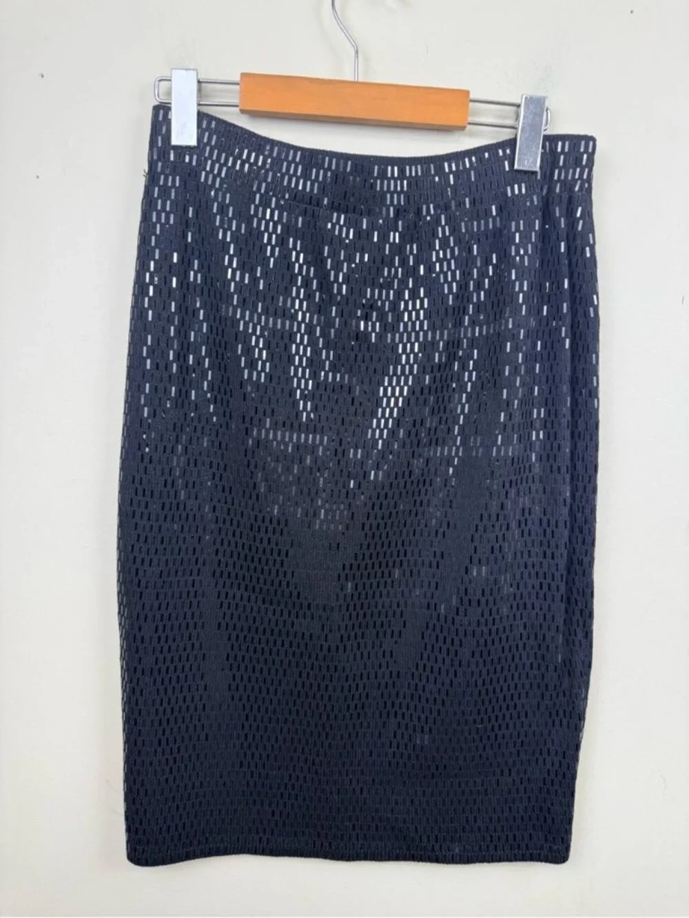 ST JOHN black sequin knit pencil skirt size 4